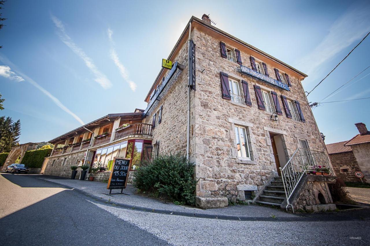 Hotel Au Pont de Raffiny Saint-Anthème Exterior foto